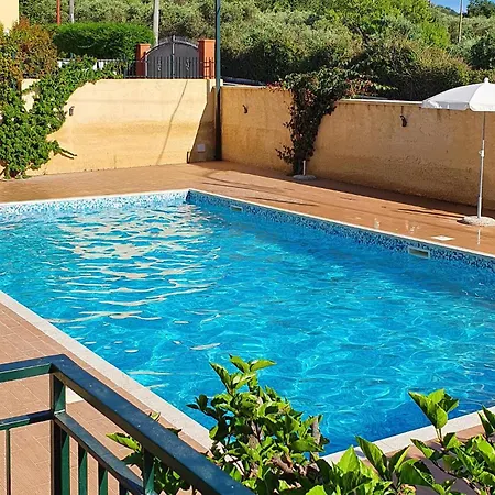 Apartamento Gorgeous In With House Sea View