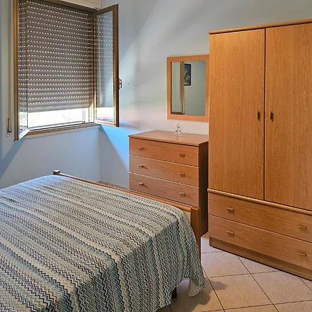 Apartamento Gorgeous In With House Sea View